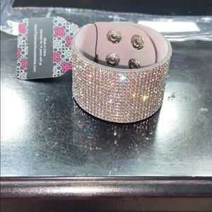 Silver snap bracelet